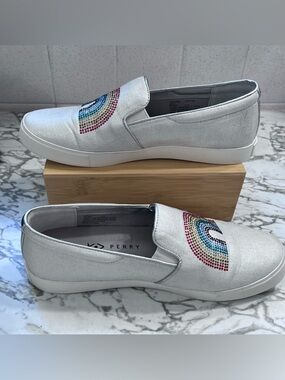 Katy Perry “ The Kerry” Silver Slip-On Moccasins with Rainbow Bead Arch Size 8
